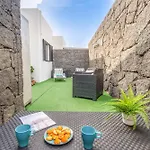 Elma Playa Blanca (Lanzarote)