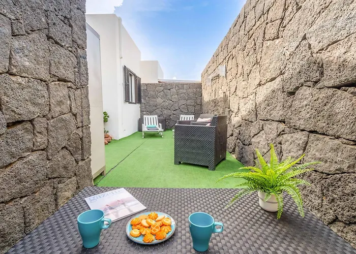 Elma Playa Blanca (Lanzarote)